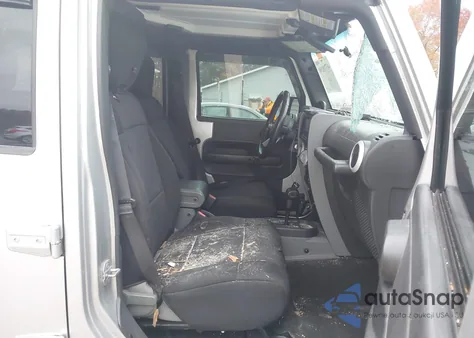 2009 Jeep Wrangler Unlimited Sahara z USA, uszkodzony, nr VIN 1J4GA59119L764823